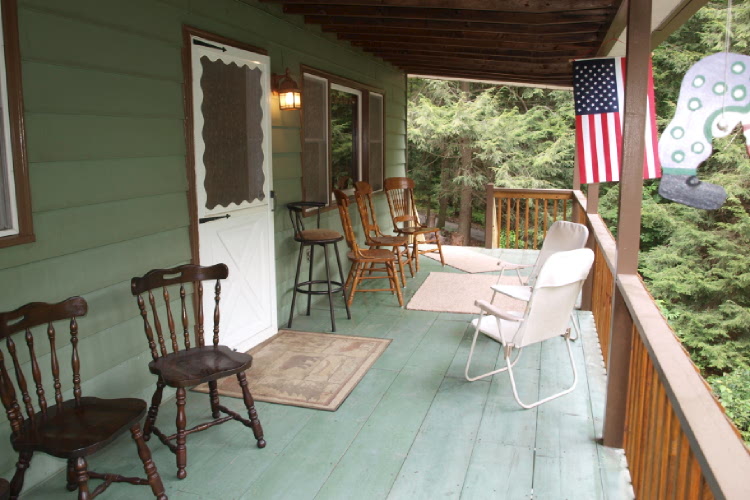 Our newest cabin is like two cabins in one, and is great for two families! With the downstairs and upstairs having their very own entrance, it allows for privacy and more the fun. 
